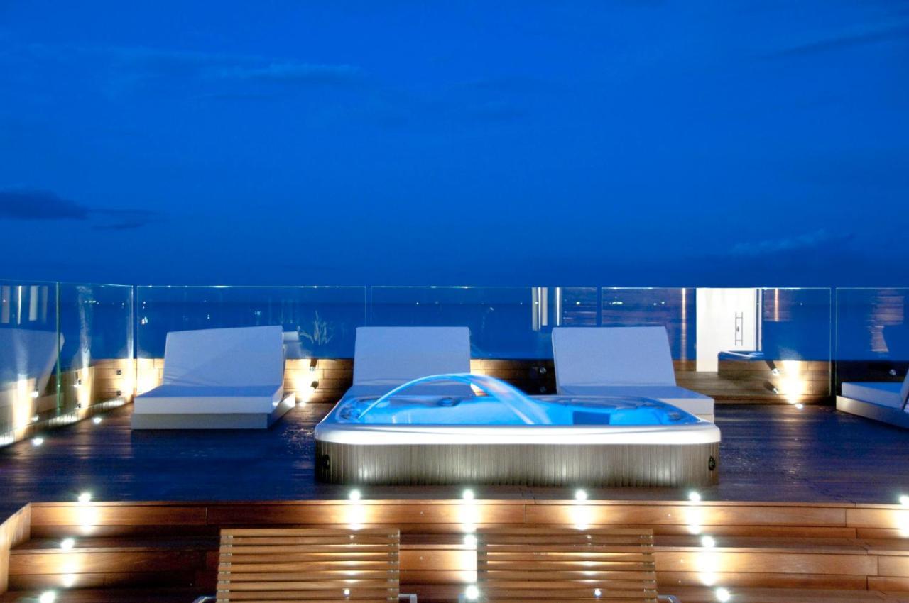 Hotel Commodore Cervia Extérieur photo