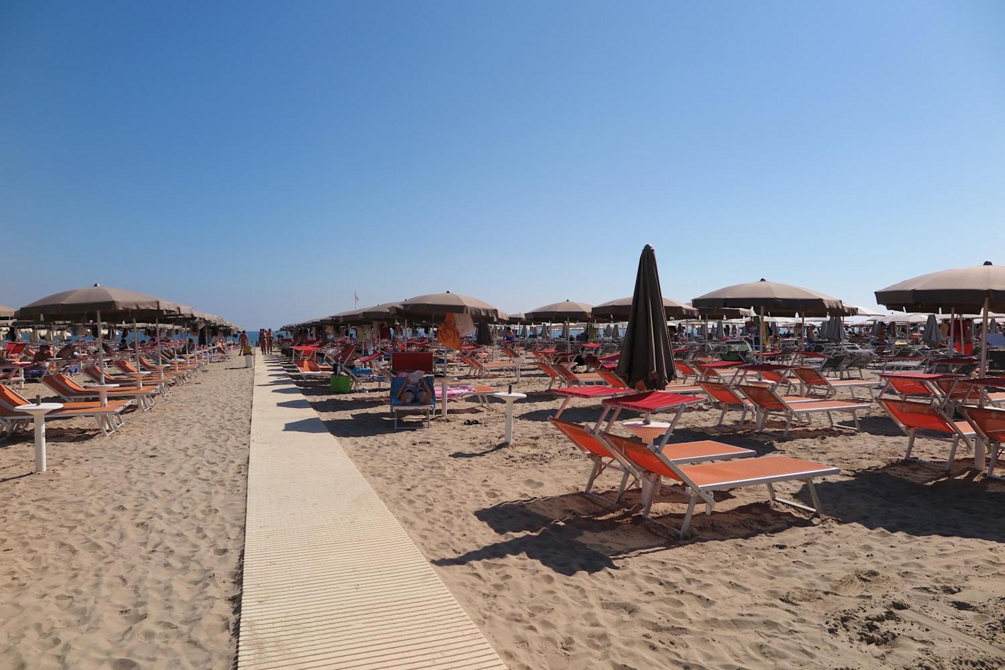 Hotel Commodore Cervia Extérieur photo