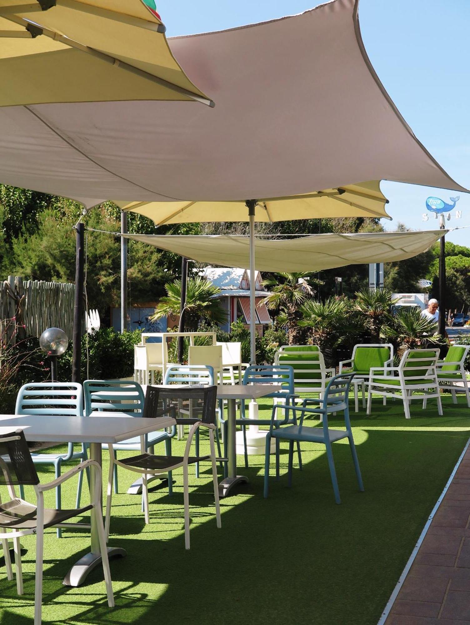 Hotel Commodore Cervia Extérieur photo