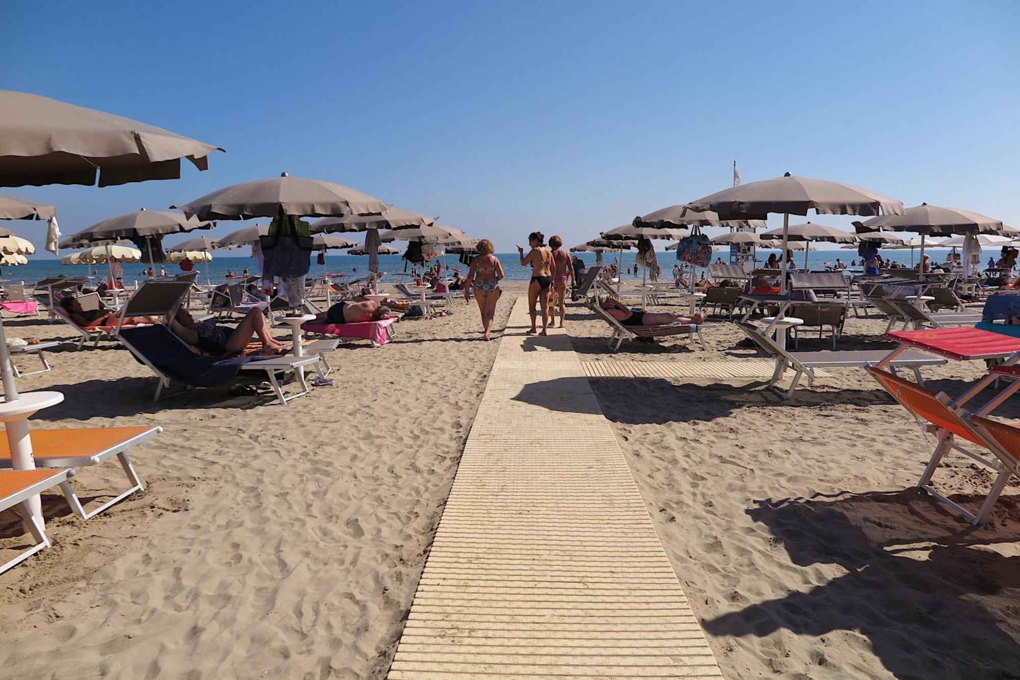 Hotel Commodore Cervia Extérieur photo